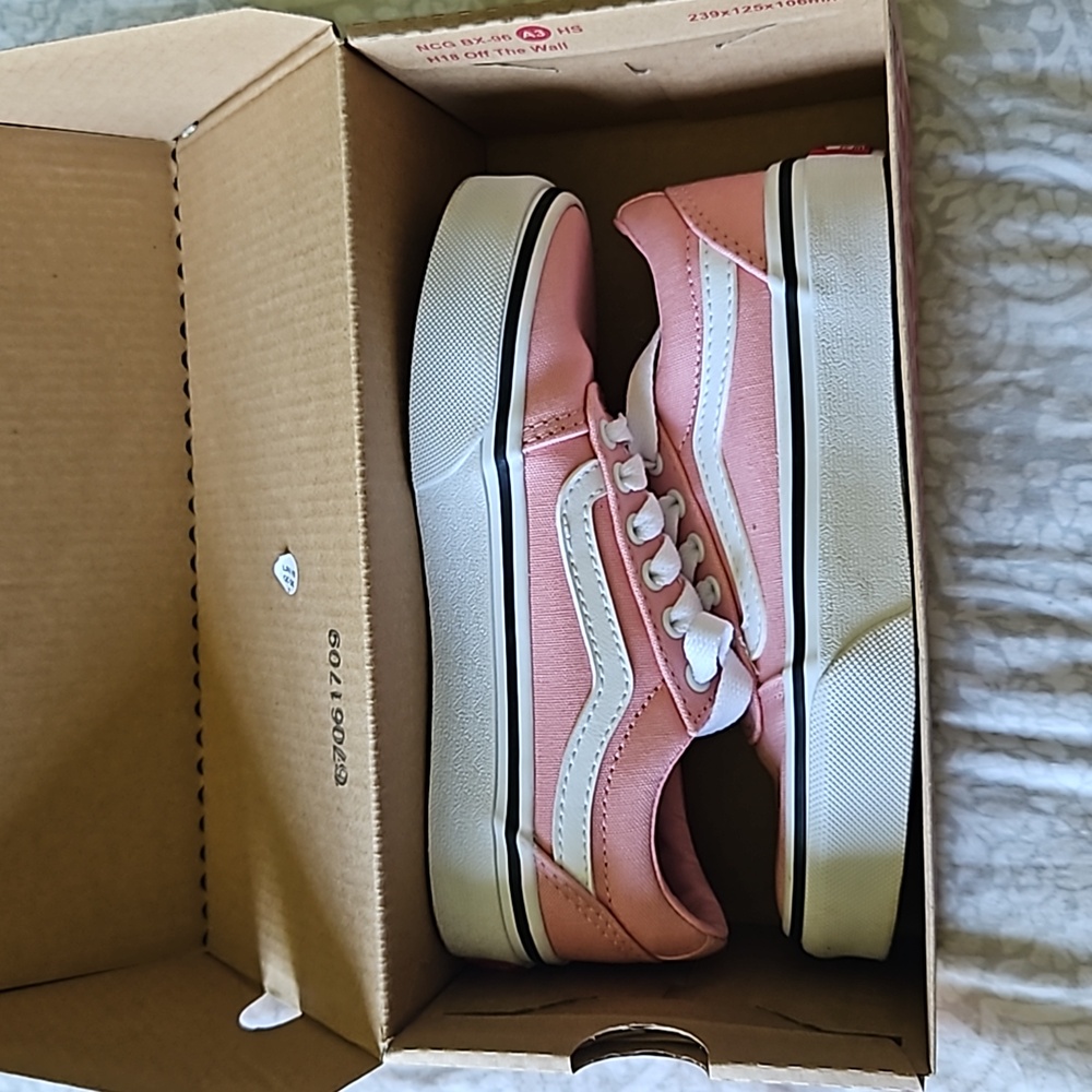 NWT Vans - size 12